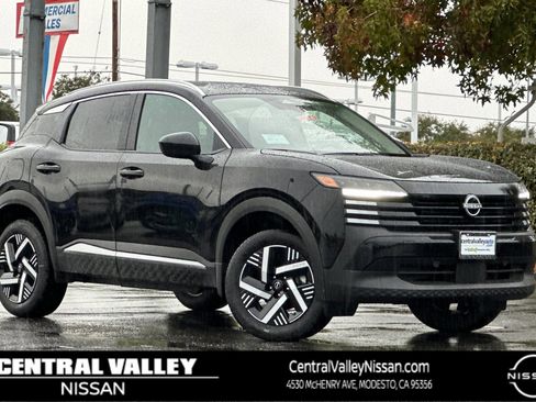 New 2026 Nissan Kicks SV image 1