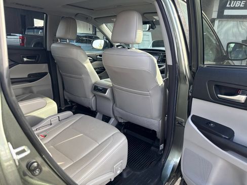 Used 2018 Toyota Highlander Limited AWD/4WD image 14