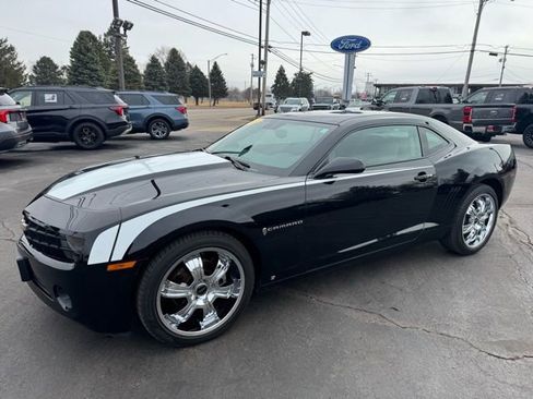 Used 2010 Chevrolet Camaro LT image 3