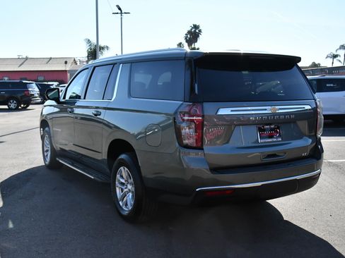 Used 2024 Chevrolet Suburban LT image 6