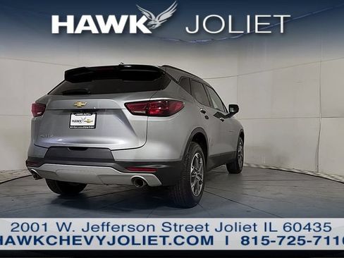 Used 2023 Chevrolet Blazer LT FWD image 7