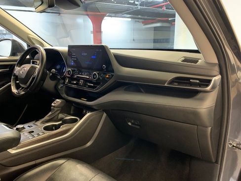 Used 2023 Toyota Highlander Limited AWD/4WD image 63