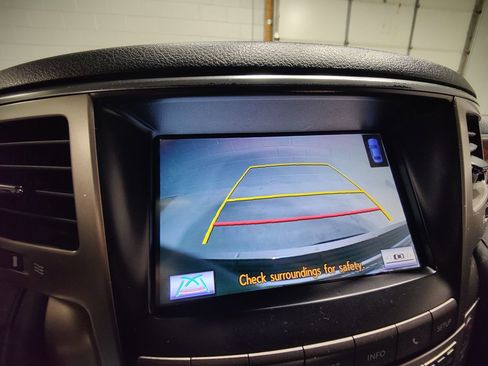 Used 2015 Lexus LX 570 4WD w/ Luxury Package image 43