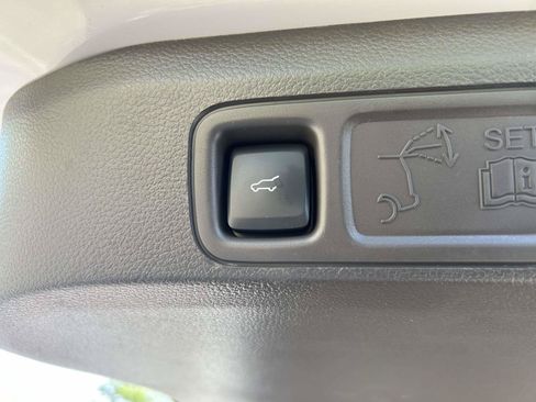 Used 2024 Lincoln Navigator Reserve AWD/4WD image 16