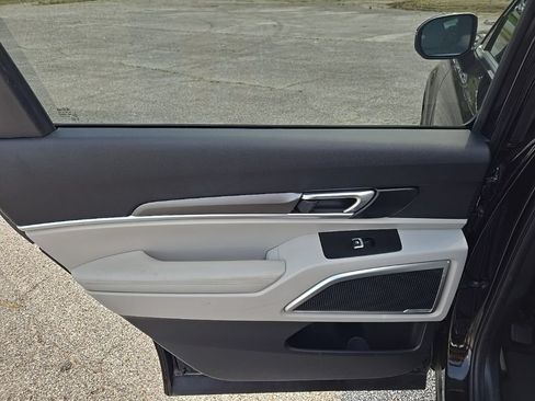 Used 2021 Kia Telluride S FWD image 22