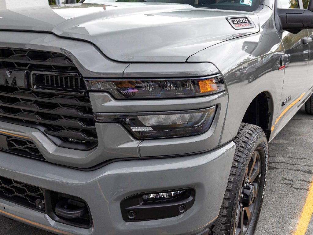 New 2026 RAM 3500 Big Horn AWD/4WD image 35