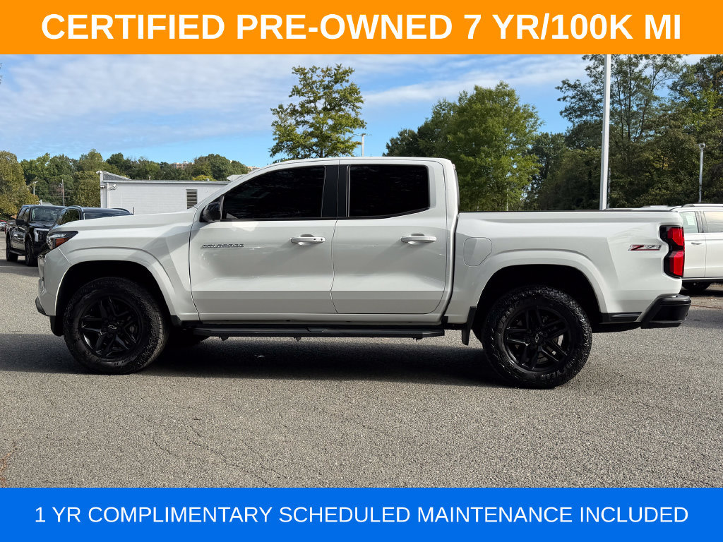 Used 2025 Chevrolet Colorado Z71 w/ Technology Package AWD/4WD image 3