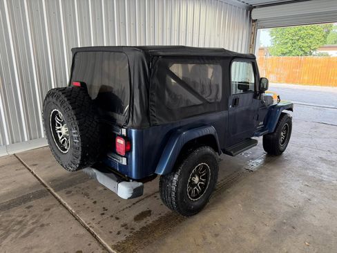 Used 2005 Jeep Wrangler Unlimited AWD/4WD image 5