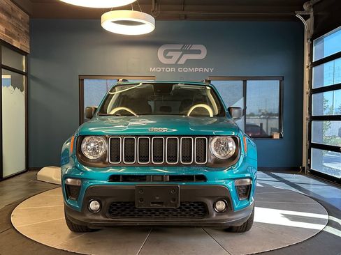 Used 2022 Jeep Renegade Latitude AWD/4WD image 8