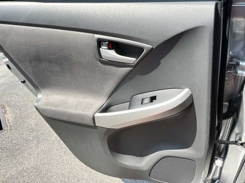 Used 2010 Toyota Prius Two FWD image 21