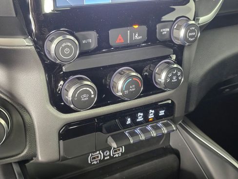 New 2026 RAM 1500 Big Horn w/ Sport Appearance Package AWD/4WD image 30