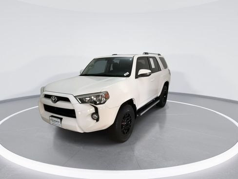 Used 2019 Toyota 4Runner SR5 Premium AWD/4WD image 4