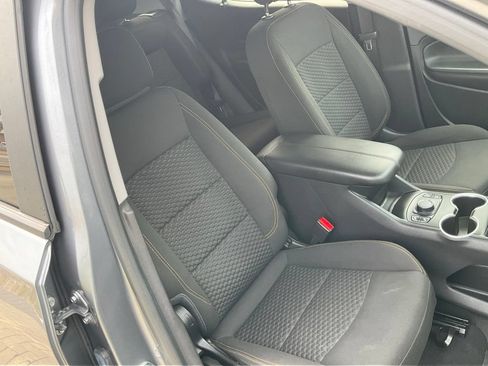 Used 2021 GMC Terrain SLE w/ Driver Convenience Package FWD image 12