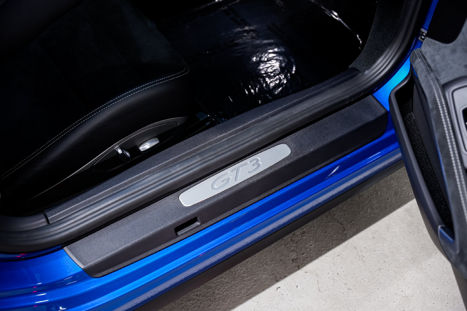 Used 2018 Porsche 911 GT3 RWD image 25