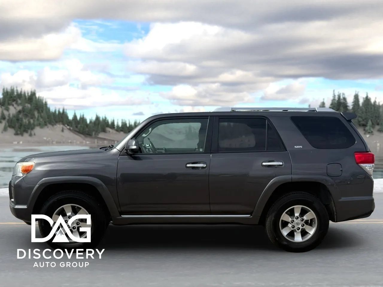 Used 2010 Toyota 4Runner SR5 w/ Convenience Pkg AWD/4WD image 2