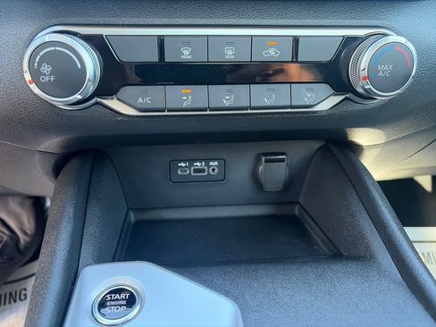 Used 2025 Nissan Altima 2.5 SV AWD/4WD image 18