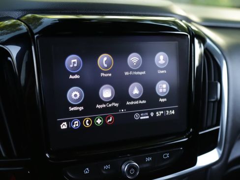 Used 2023 Chevrolet Traverse LT FWD image 13