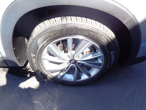 Used 2020 Hyundai Santa Fe SEL w/ Convenience Package image 7