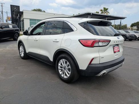 Used 2020 Ford Escape SE FWD image 7