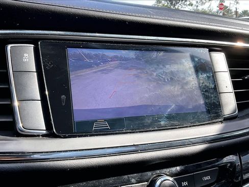 Used 2021 Buick Enclave Essence w/ Sound and Sites Package image 24