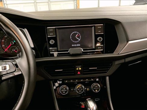 Used 2019 Volkswagen Jetta R-Line FWD image 6