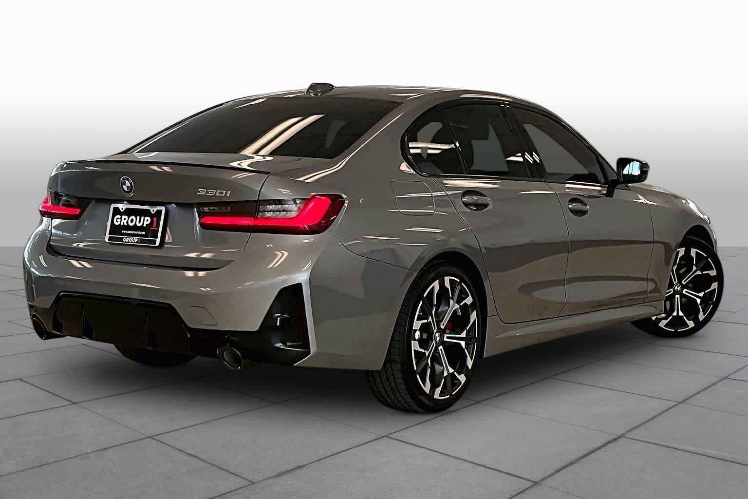 Used 2026 BMW 330i Sedan w/ M Sport Package RWD image 11