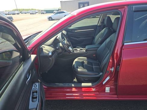 Used 2023 Nissan Altima 2.5 SR FWD image 4