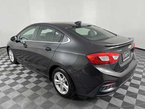 Used 2016 Chevrolet Cruze LT w/ Sun And Sound Package FWD image 10
