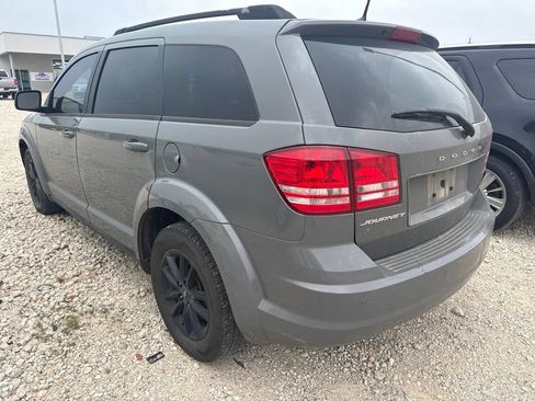 Used 2020 Dodge Journey SE w/ SE Popular Equipment Group FWD image 4
