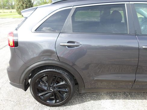 Used 2018 Kia Niro EX w/ EX Touring Graphite Edition FWD image 39