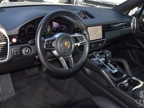 Used 2023 Porsche Cayenne image 23