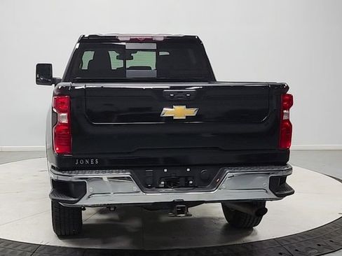 Used 2024 Chevrolet Silverado 2500 LT image 6