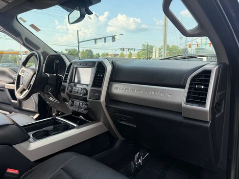 Used 2020 Ford F250 Lariat w/ Lariat Value Package AWD/4WD image 22