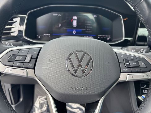 Used 2025 Volkswagen Jetta SE image 27