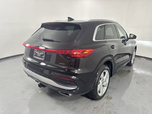 Used 2025 Audi Q5 Premium Plus w/ Premium Plus AWD/4WD image 7