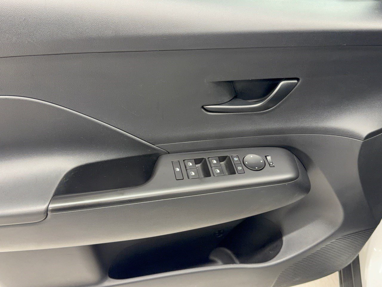 Used 2025 Hyundai Kona SEL AWD/4WD image 14