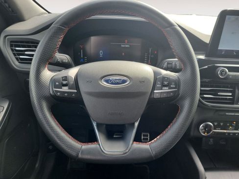 Used 2023 Ford Escape ST-Line image 16