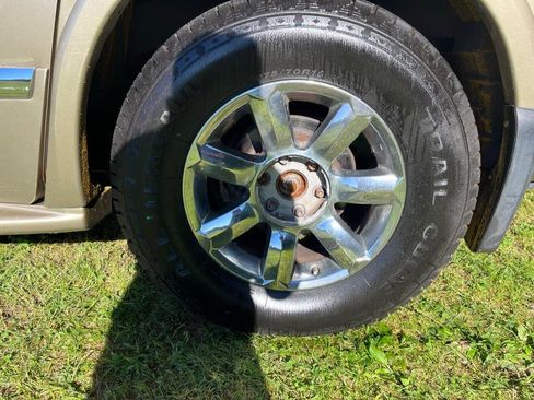 Used 2004 INFINITI QX56 4WD w/ Smart Vision Pkg image 36