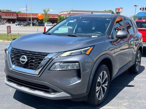 Used 2022 Nissan Rogue SV FWD image 4