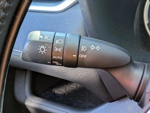 Used 2024 Toyota RAV4 XLE Premium image 9