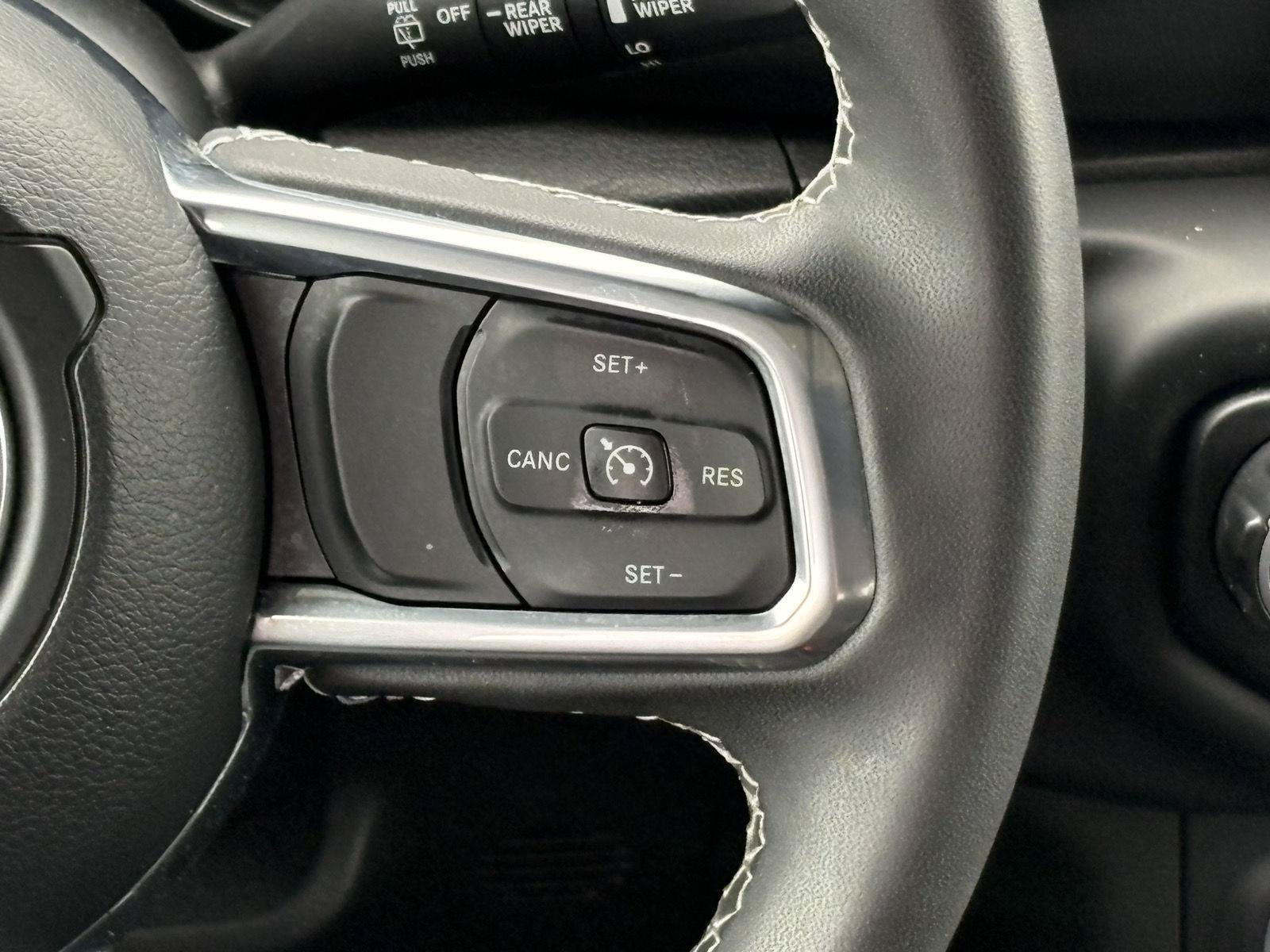Used 2023 Jeep Wrangler Unlimited Sahara AWD/4WD image 8