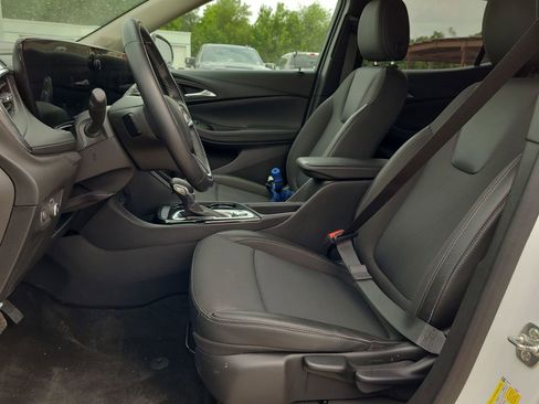 Used 2025 Buick Encore GX Preferred FWD image 20