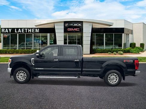 Used 2022 Ford F250 XLT w/ XLT Premium Package image 2