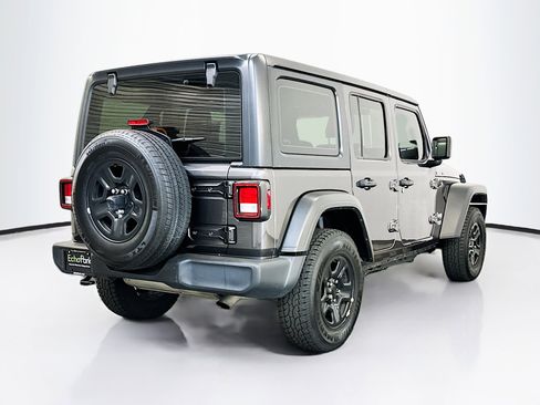 Used 2020 Jeep Wrangler Unlimited Sport image 9