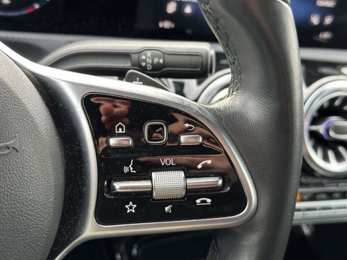 Used 2022 Mercedes-Benz CLA 250 4MATIC image 24