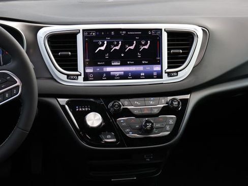 New 2026 Chrysler Voyager LX FWD image 12