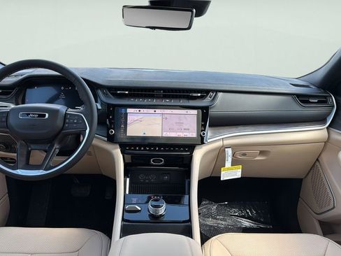 New 2026 Jeep Grand Cherokee Limited image 13