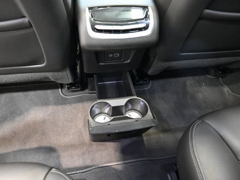 Used 2025 Cadillac XT6 Premium Luxury image 26