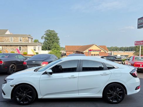 Used 2019 Honda Civic Sport image 5