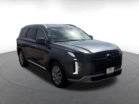 Used 2024 Hyundai Palisade SEL FWD image 3